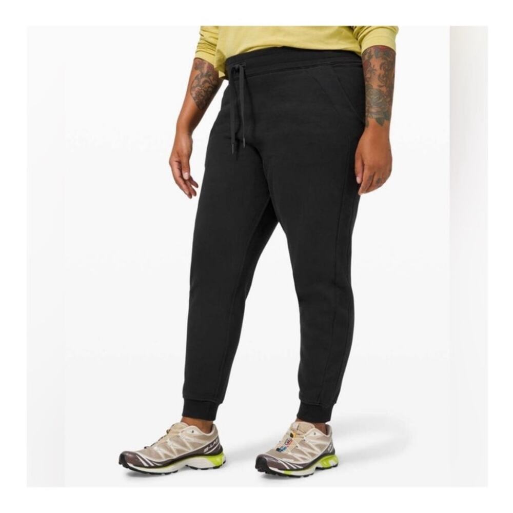 Lululemon Scuba Jogger Black Size 8
